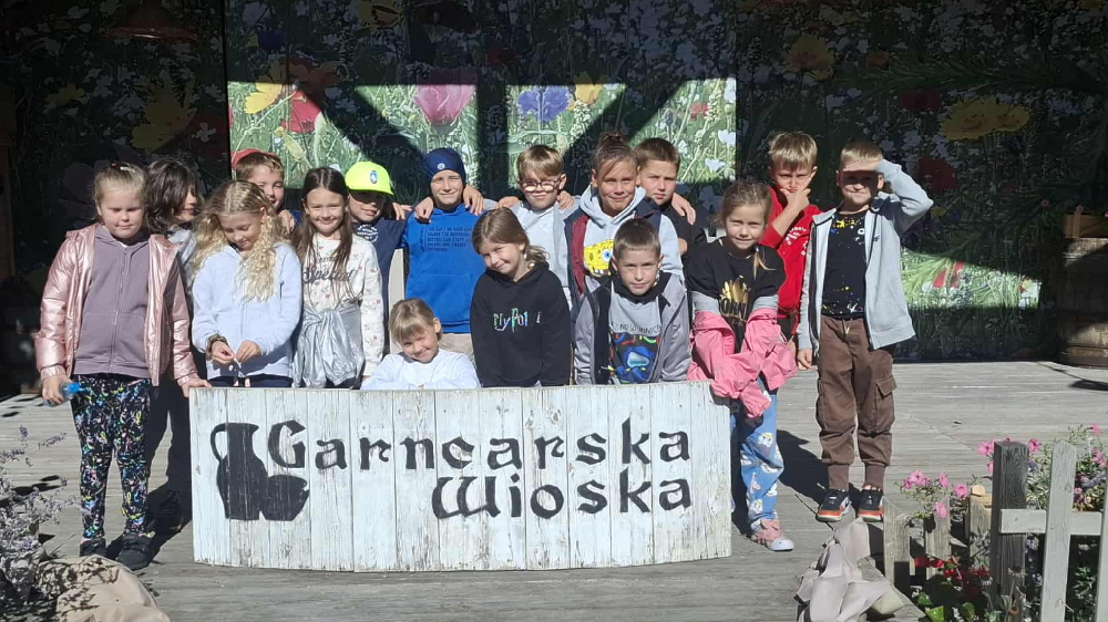 Wycieczka klas 2a i 2b do Wioski Garncarskiej