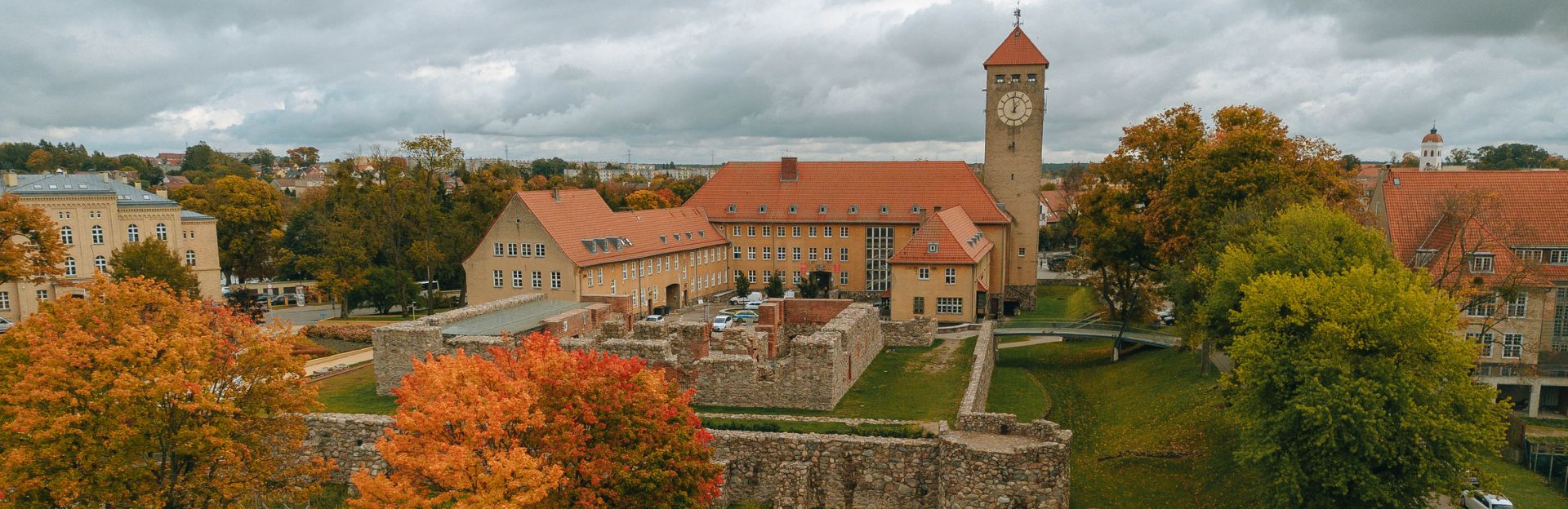 Widok z lotu ptaka na Szczytno, ratusz