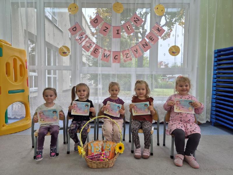 dzień dziewczn myszki