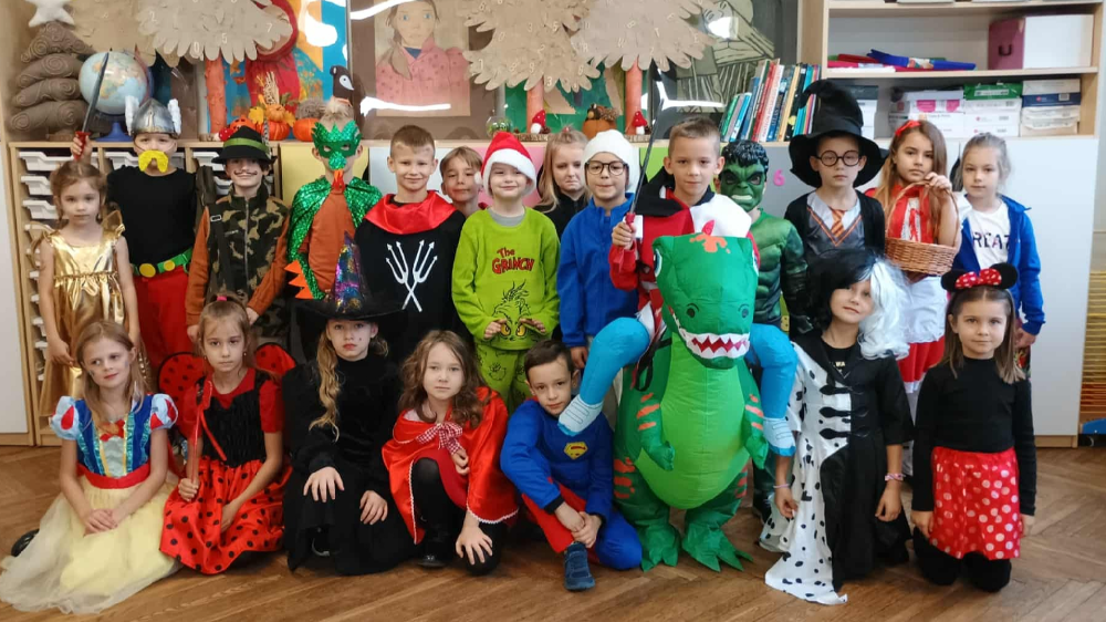 Dzień postaci z bajek  klasie 1b