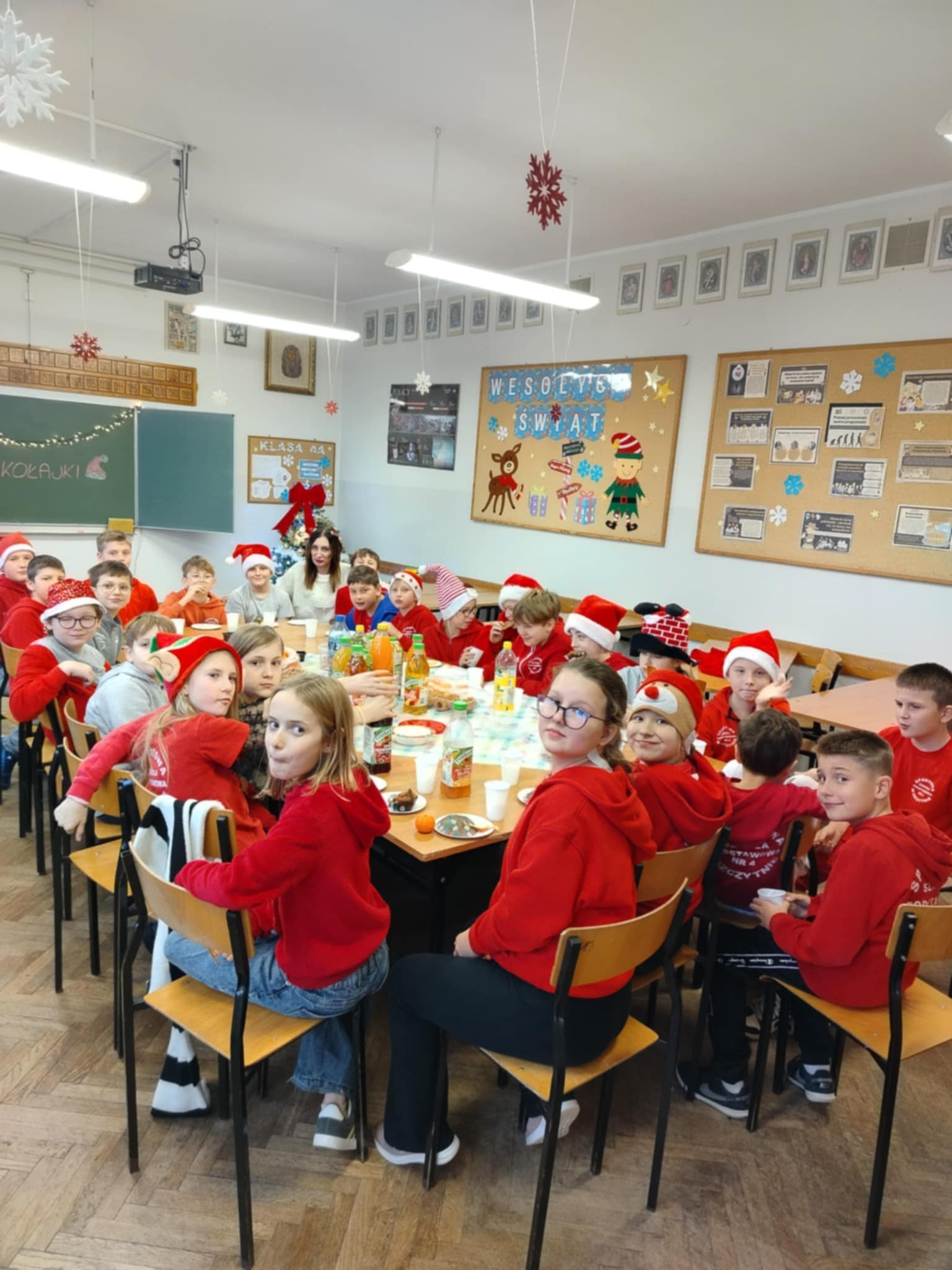 Mikołajki w klasie 4a były pełne magii! 