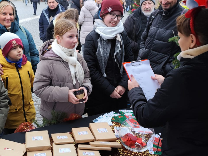 Zdjecia z VIII Jarmarku Bożonaodzeniowego w Szczynie