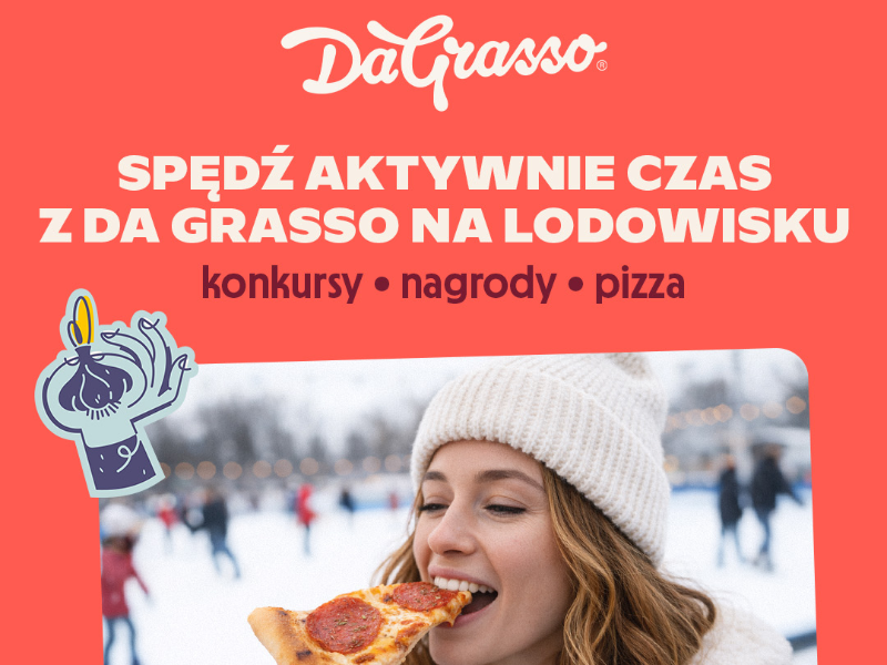 dziewczyna je pizzę na lodowisku 