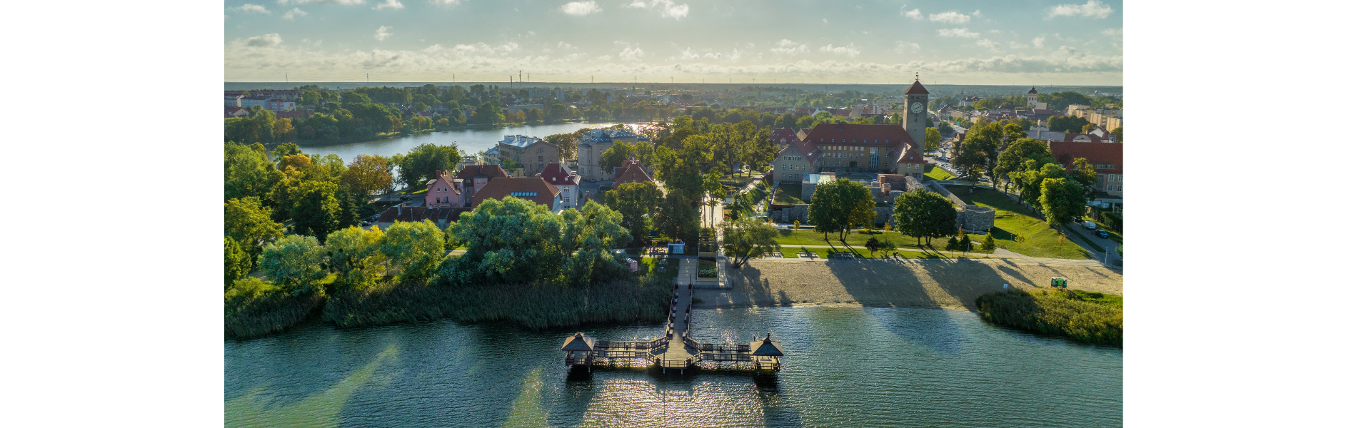 widok szczytno jezioro molo ratusz zamek krzyżacki 