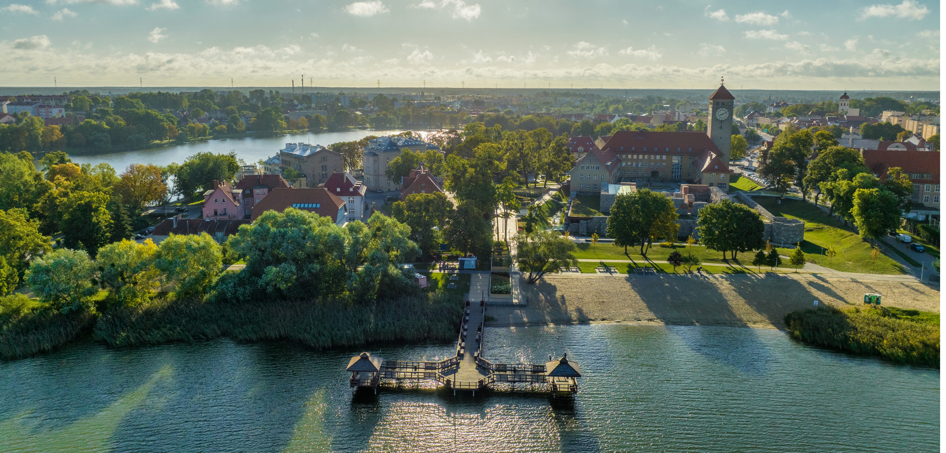 widok szczytno jezioro molo ratusz zamek krzyżacki 