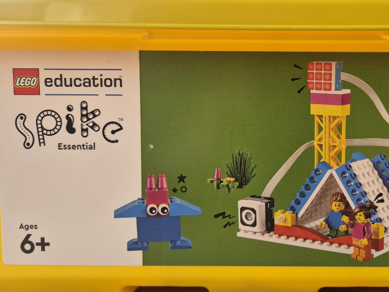  LEGO Spike Essential 