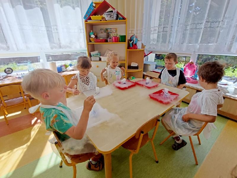 Eksperymenty z suchym lodem